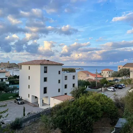 T4 Tres Bien Situe Et Climatise LʼÎle-Rousse