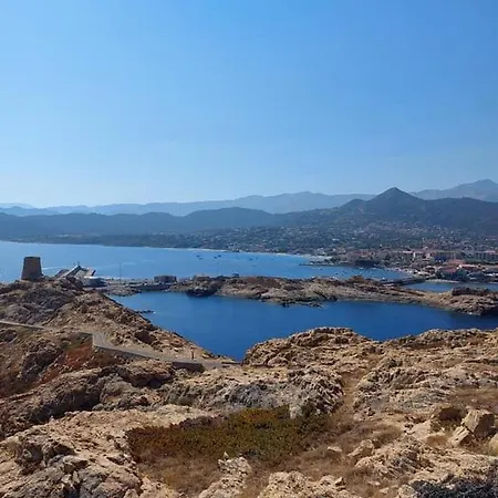 דירה T4 Tres Bien Situe Et Climatise *