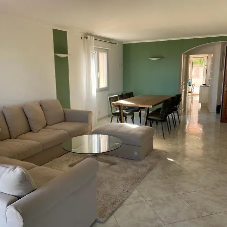 T4 Tres Bien Situe Et Climatise