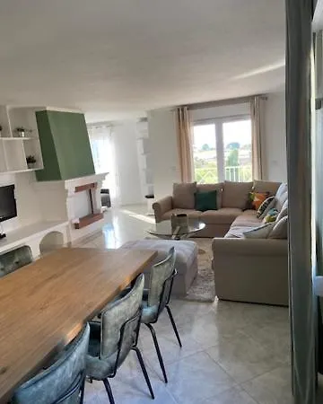 T4 Tres Bien Situe Et Climatise Apartament