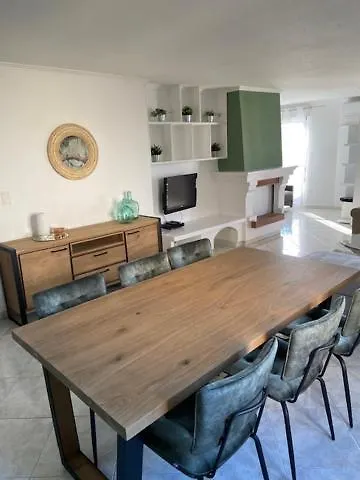 T4 Très Bien Situé Et Climatisé LʼÎle-Rousse