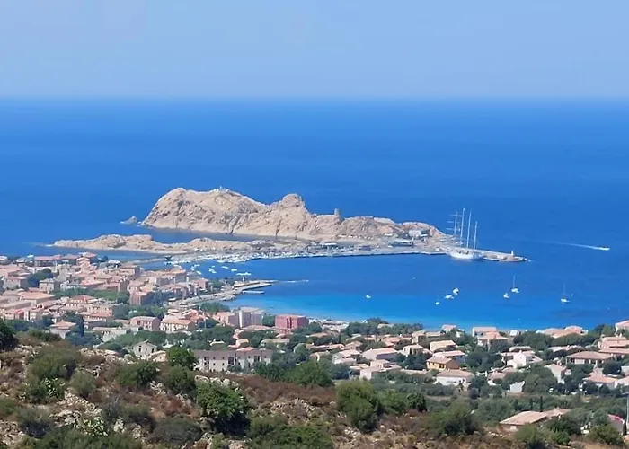 Apartmán T4 Tres Bien Situe Et Climatise LʼÎle-Rousse